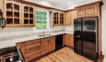 1018 Viewmont Dr, Asheboro, NC 27205
