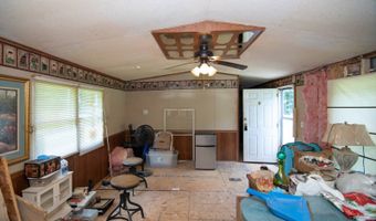 941 E Clayton Rd, Alderson, WV 24910