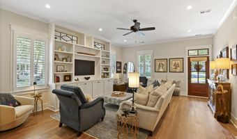 2 Tomlow Trce, Beaufort, SC 29906