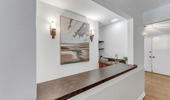 713 Barham Down Dr, Ballwin, MO 63011