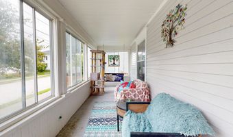184 Whitney St, Auburn, ME 04210