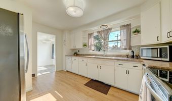 506 5TH St, Armstrong, IA 50514