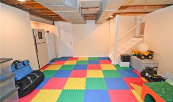 5642 Yorktown Ln, Austintown, OH 44515
