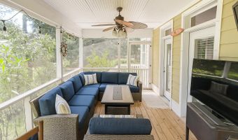 29 Downing Dr, Beaufort, SC 29907