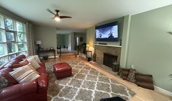 281 Clyde Rd, Bangor, ME 04401