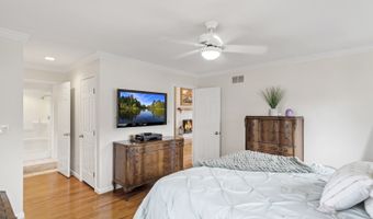 1415 W Hawthorne St, Arlington Heights, IL 60005