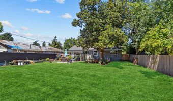 2681 D St, Springfield, OR 97477