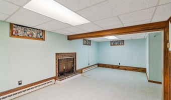 15 Blondin Cir, Burlington, VT 05408