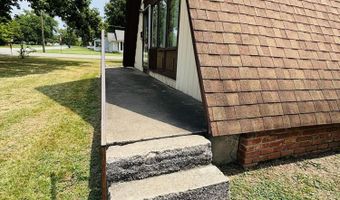 151 E 22nd St, Baxter Springs, KS 66713