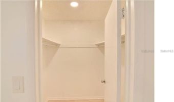 524 ORANGE Dr 21, Altamonte Springs, FL 32701