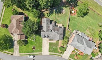 1496 Fallsbrook Ct NW, Acworth, GA 30101