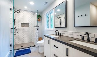 7 Wickham Rd, North Kingstown, RI 02852
