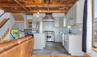 388 Sea View Dr, Warwick, RI 02889