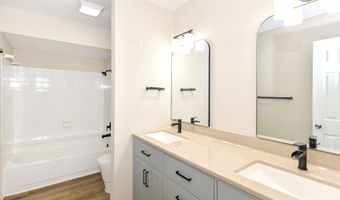 7837 Hunters Path, Indianapolis, IN 46214