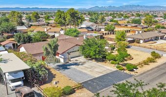 14185 Cuyamaca Rd, Apple Valley, CA 92307