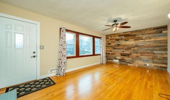 2213 Jensen Ave, Ames, IA 50010