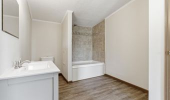 23594 Lawrence 1200, Aurora, MO 65605