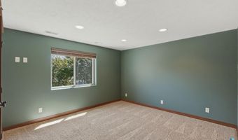 1901 W Tyler Cir, Brandon, SD 57005