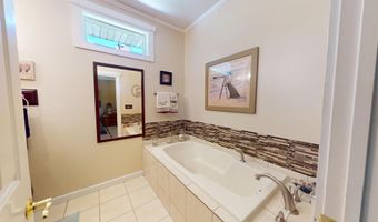 1401 Martin Rd, Albert Lea, MN 56007