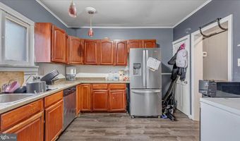 617 W CUMBERLAND St, Allentown, PA 18103