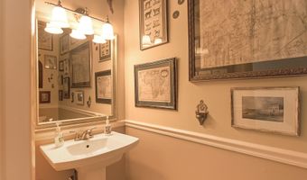 10 Steep Hollow Ln, Cos Cob, CT 06807