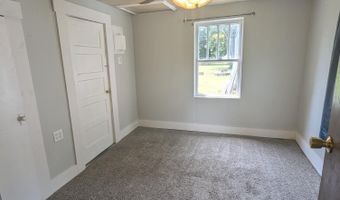 18 W Delta St, Aurora, MO 65605