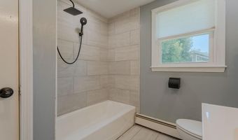 47 Planet Ave, East Providence, RI 02915