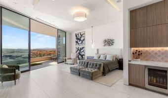 81 Hawk Ridge Dr, Las Vegas, NV 89135
