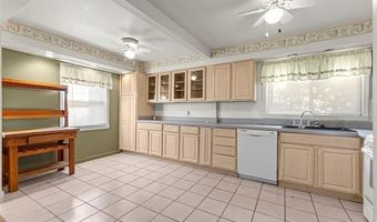15683 Keppen Ave, Allen Park, MI 48101