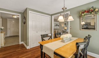 14 High Hill Rd, Canton, CT 06019