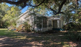 446 Ballentine St, Bay St. Louis, MS 39520