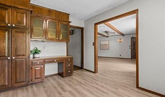 639 Oakridge Dr, Bartlesville, OK 74006