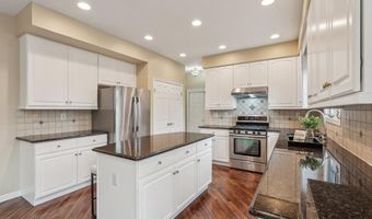 9 LABAW Way, Belle Mead, NJ 08502