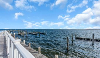 401 Bay Shore Dr 18B, Barnegat, NJ 08005