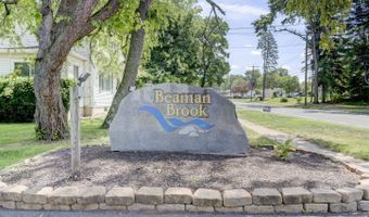 132 Sutton Pl 132, Bloomfield, CT 06002