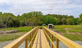 8042 Mariners Lndg, Awendaw, SC 29429