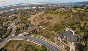 367 E HIDDEN LAKE Dr, Bountiful, UT 84010