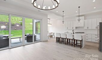 325 Avery Trail Dr 34, Arden, NC 28704