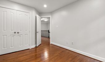 7822 ORACLE Pl, Potomac, MD 20854