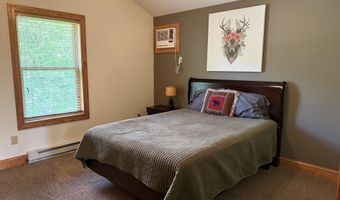 88 Bishop Cir, Albrightsville, PA 18210