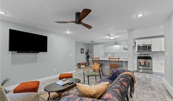 66 Girard Ave 114, Newport, RI 02840