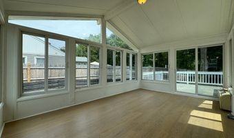 28 Freeman St, Avon, MA 02322