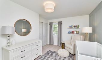 1093 Del Ebro Dr, Ballwin, MO 63011
