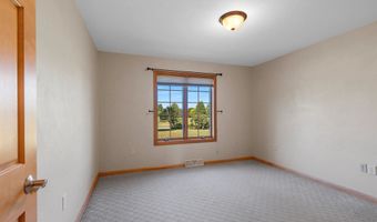 3561 GRAND MEADOWS Xing, Neenah, WI 54956