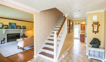 3090 Sourek Rd, Akron, OH 44333
