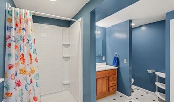 593 Allison Dr, Almont, MI 48003