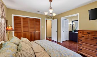 13239 Old Woolmarket Rd, Biloxi, MS 39532