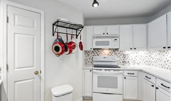 316 Clayton Crossing Pl B, Ballwin, MO 63011