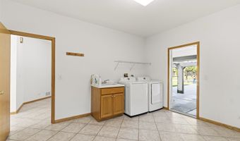 546 N 4th Ave, Addison, IL 60101