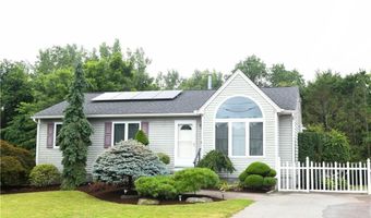 9 Mallory Ct, Cranston, RI 02910